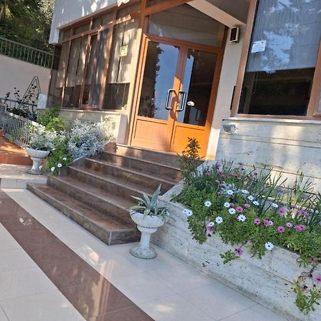Jozi Kaiser Apartment 1 Драч Екстериор снимка
