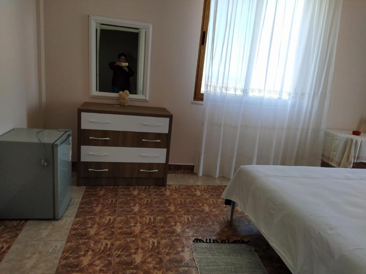 Jozi Kaiser Apartment 1 Драч Екстериор снимка