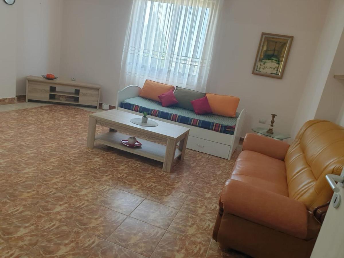 Jozi Kaiser Apartment 1 Драч Екстериор снимка