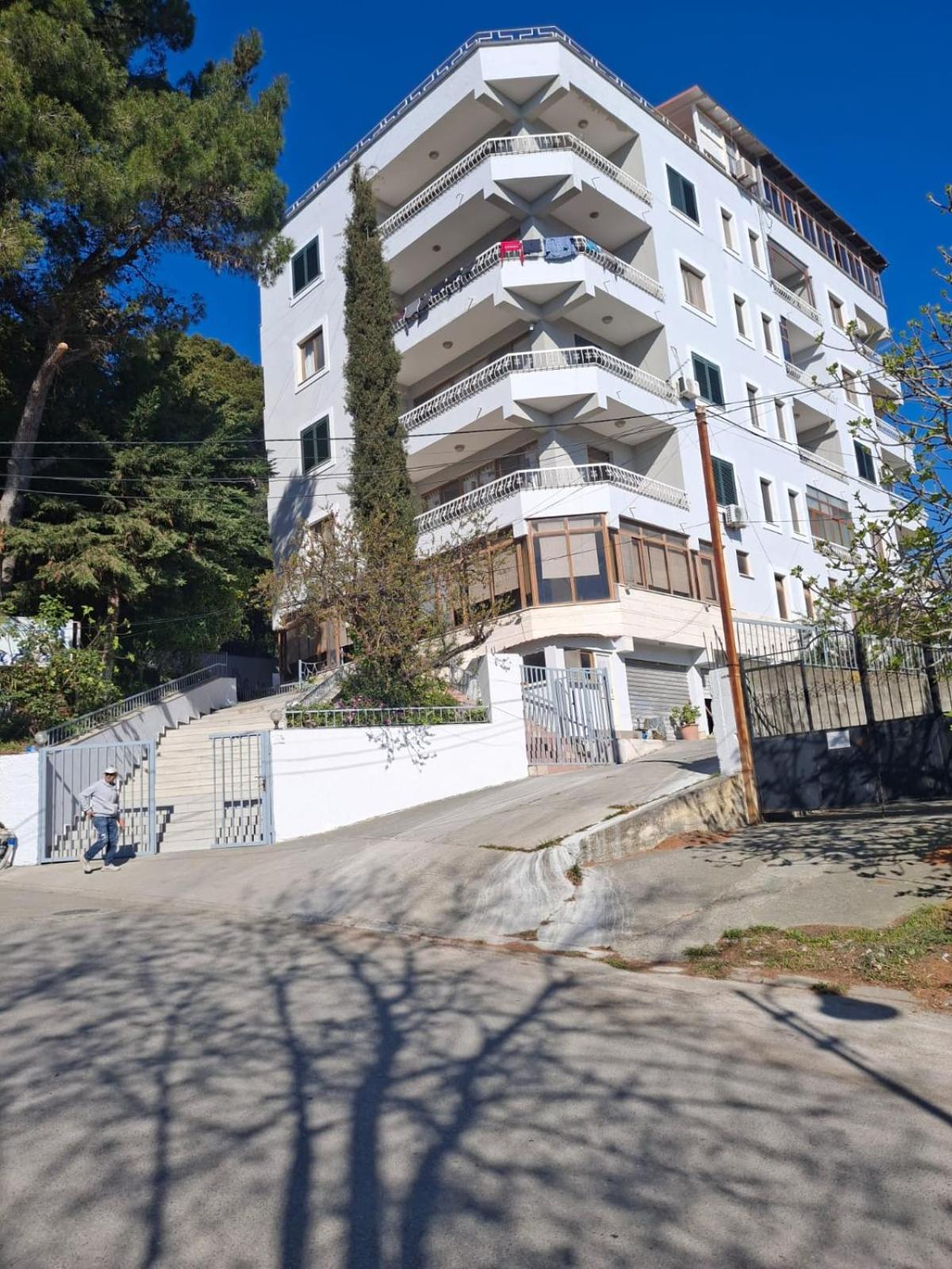 Jozi Kaiser Apartment 1 Драч Екстериор снимка